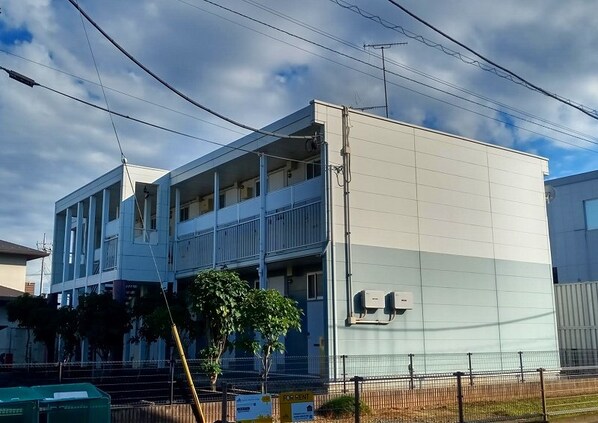 レオパレスフレンズの物件外観写真